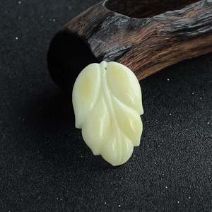 白花蜜叶子吊坠