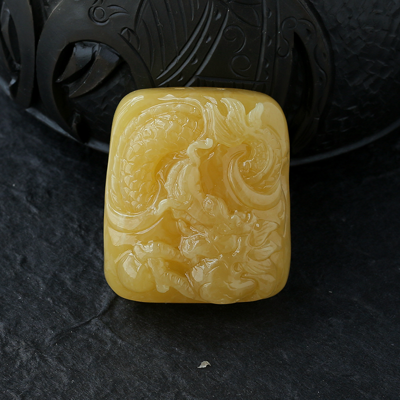 鸡油黄蜜蜡龙牌