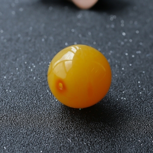 鸡油黄蜜蜡圆珠