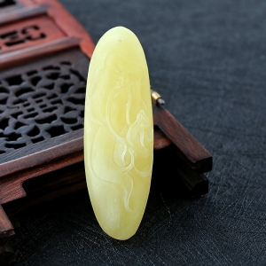 满黄关羽吊坠