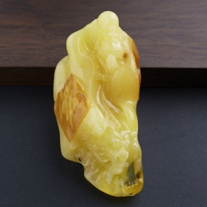 带皮蜜蜡达摩摆件