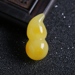 蜜蜡葫芦吊坠