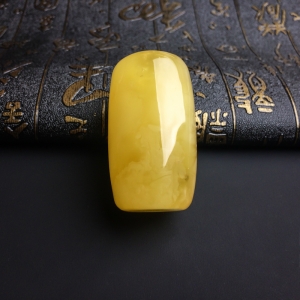 鸡油黄蜜蜡桶珠