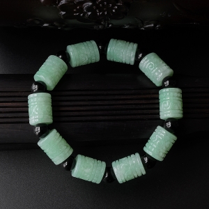 糯种浅绿翡翠桶珠手串