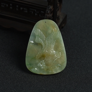 糯种翡翠大展宏图吊坠