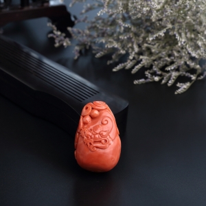 MOMO红珊瑚瑞兽吊坠
