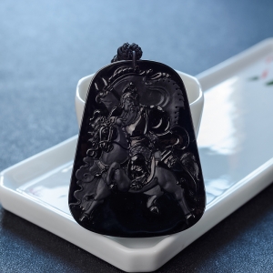 糯冰种墨翠关公吊坠