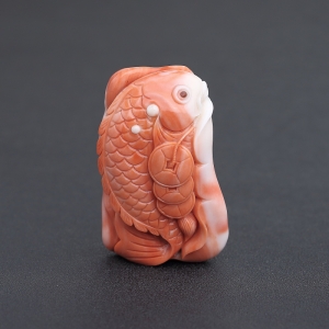 MOMO粉红珊瑚年年有余吊坠