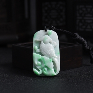 豆种飘翠翡翠鹦鹉吊坠