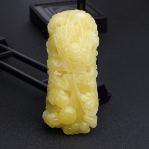 柠檬黄蜜蜡龙摆件