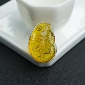 墨西哥蓝珀鲤鱼吊坠