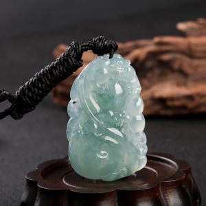 糯冰种飘花翡翠龙腾四海吊坠
