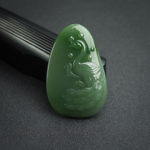 俄料碧玉山料孔雀吊坠