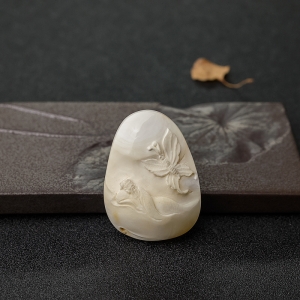 白蜜庄周梦蝶吊坠