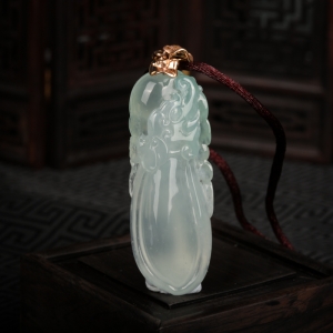 18K糯冰种翡翠福在眼前吊坠