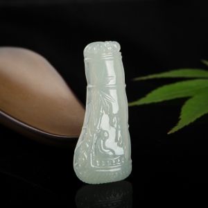 糯种翡翠节节高升吊坠