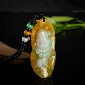 豆种俏色翡翠弥勒佛吊坠