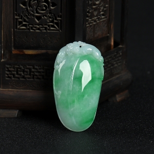 糯种飘翠翡翠福瓜吊坠