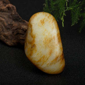 籽料俏色和田玉原石