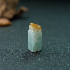 糯种俏色翡翠貔貅印章