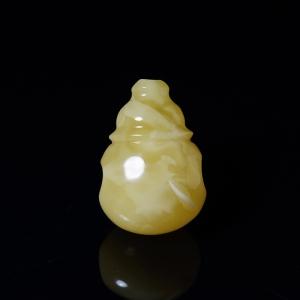 鸡油黄蜜蜡三通