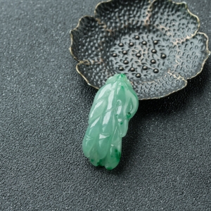 糯种飘翠翡翠福瓜吊坠