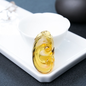 金兰珀如意吊坠