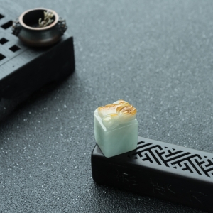 糯种俏色翡翠招财进宝印章