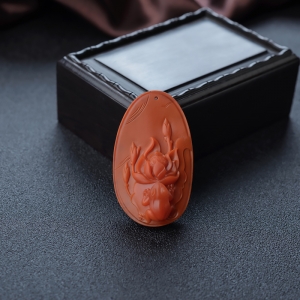 柿子红南红呱呱来财吊坠