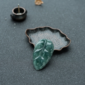糯冰种飘花翡翠金枝玉叶吊坠