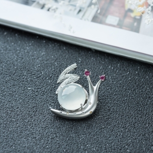 18K冰种翡翠蜗牛吊坠