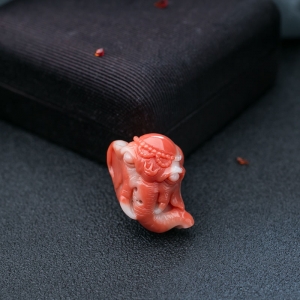 MOMO珊瑚象神吊坠
