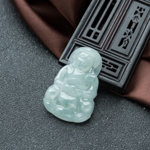糯冰种翡翠观音吊坠