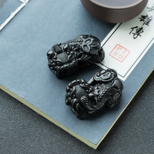 糯种墨翠貔貅吊坠（一对）