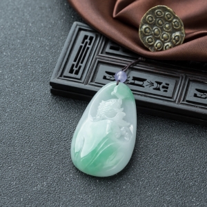 糯种飘翠翡翠年年有余吊坠