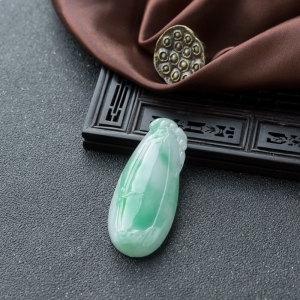 糯种飘翠翡翠福瓜吊坠
