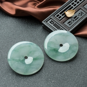 糯冰种飘翠翡翠平安扣吊坠（两件）