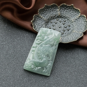 糯冰种灰绿翡翠飞龙在天吊坠