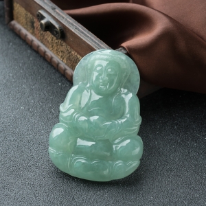 糯冰种浅绿翡翠观音吊坠