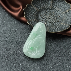 糯冰种飘翠翡翠荷塘清趣吊坠