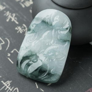 糯冰种飘花翡翠连年有余吊坠
