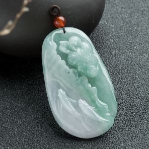 糯冰种蓝绿翡翠连年有余吊坠