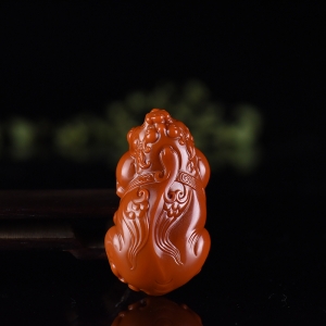 柿子红南红貔貅吊坠