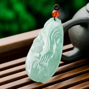 糯冰种浅绿翡翠连年有余吊坠