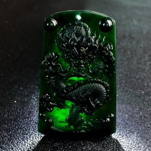 糯冰种墨翠飞龙在天吊坠