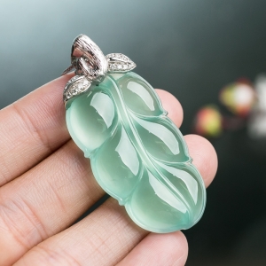 18K高冰种晴水翡翠金枝玉叶吊坠