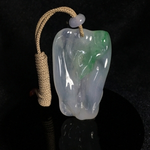 糯冰种飘翠翡翠归隐吊坠