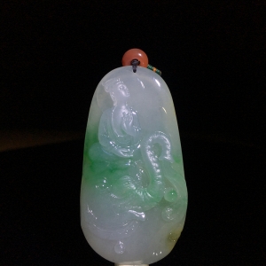 糯冰种飘翠翡翠普贤菩萨吊坠