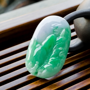 糯冰种飘翠翡翠登高望远吊坠