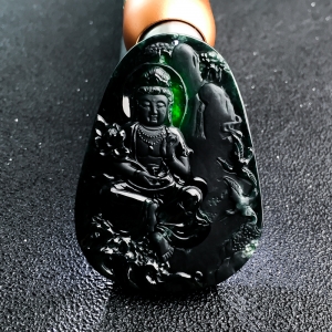 糯冰种墨翠大势至菩萨吊坠